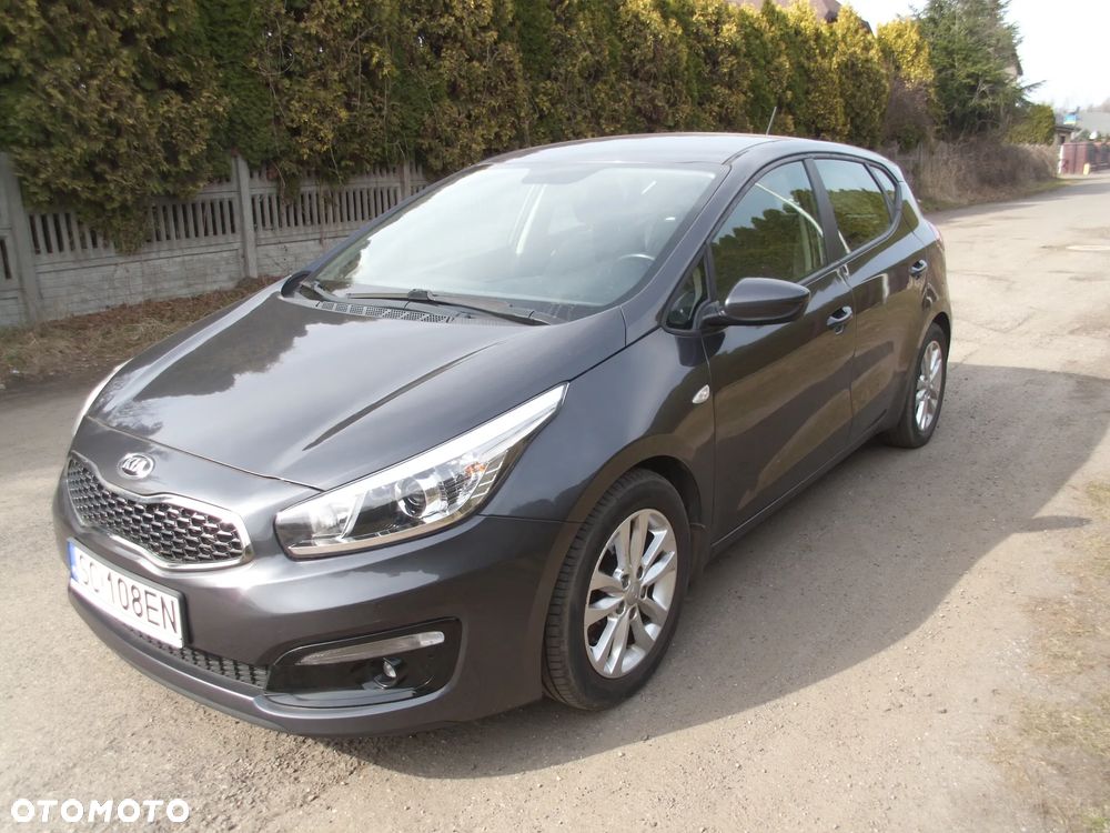 Kia Ceed - 13