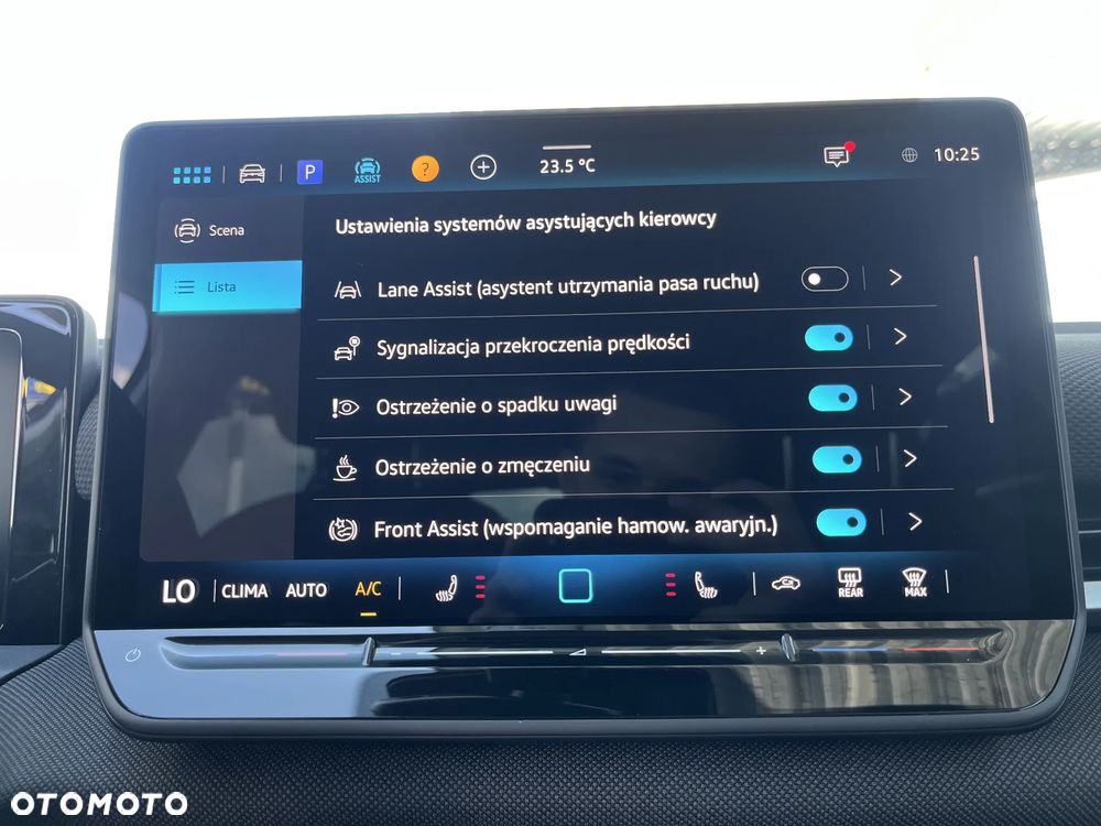 Volkswagen T-Roc 1.5 eTSI Life DSG - 34
