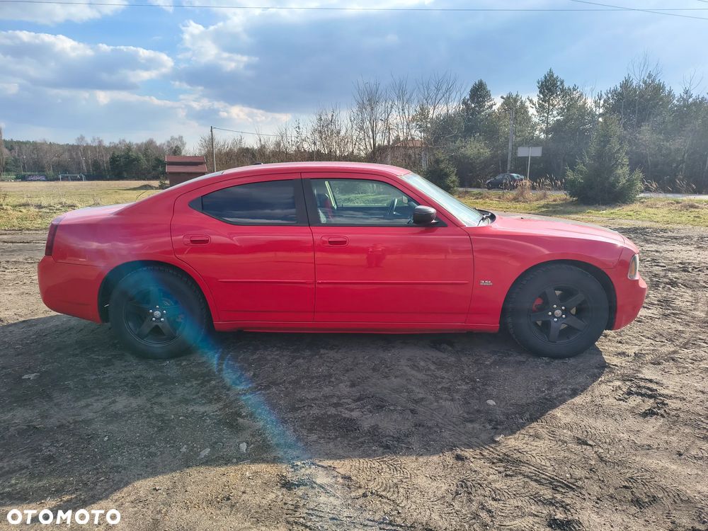 Dodge Charger 3.5 V6 SXT - 8
