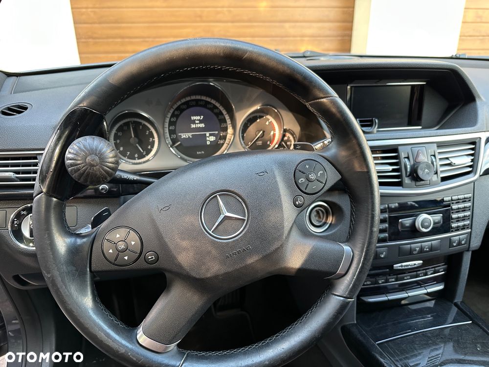 Mercedes-Benz Klasa E 350 CDI DPF BlueEFFICIENCY 7G-TRONIC Avantgarde - 35