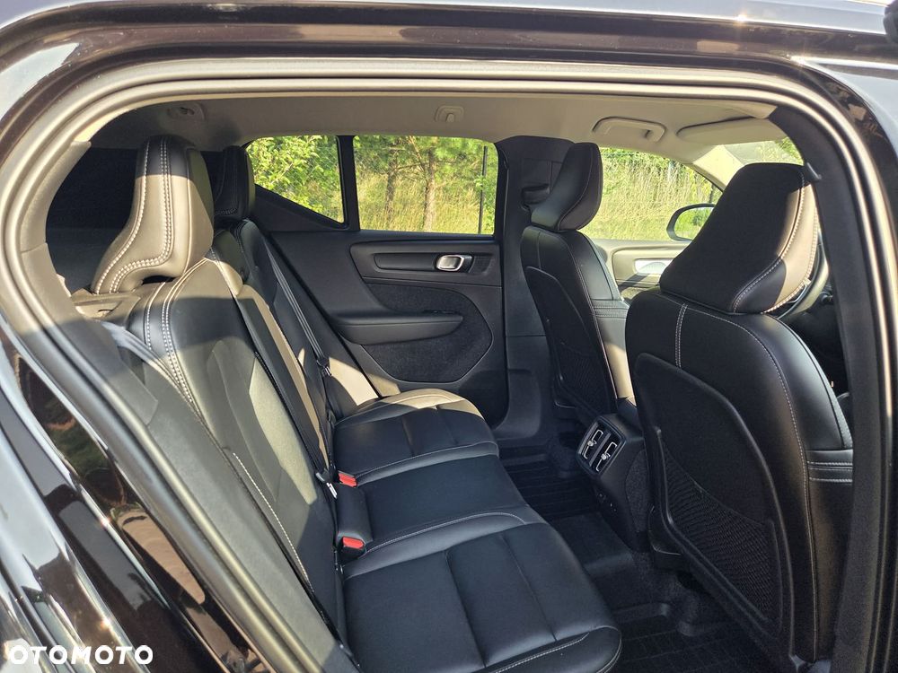 Volvo XC 40 D4 AWD - 12