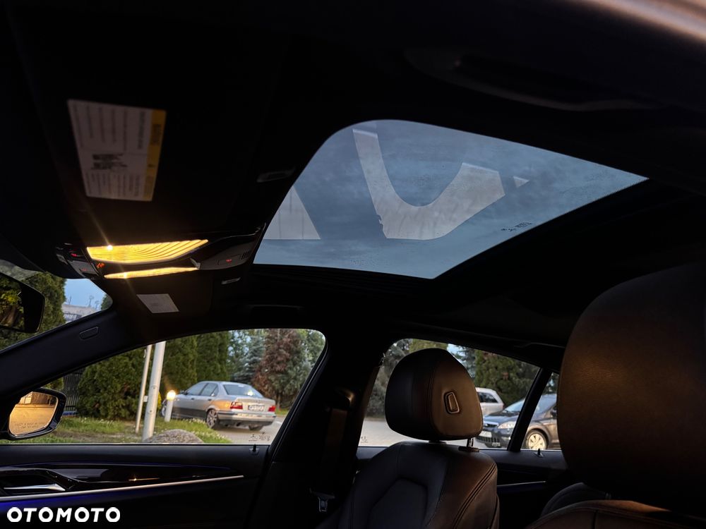 BMW Seria 5 530i xDrive Sport Line sport - 8
