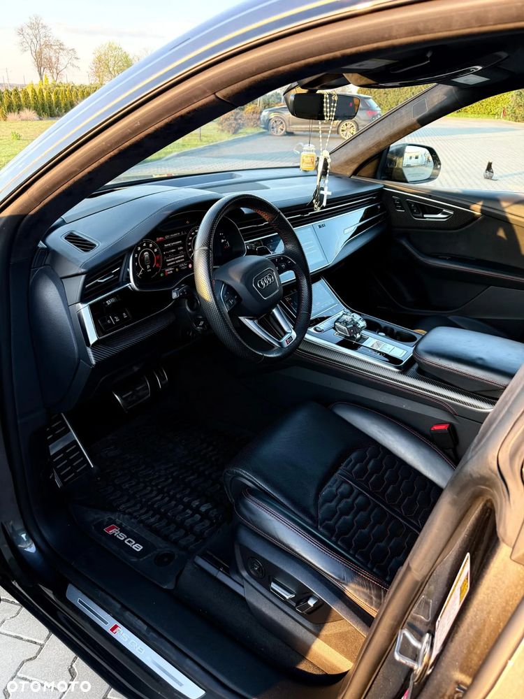 Audi RS Q8 - 8