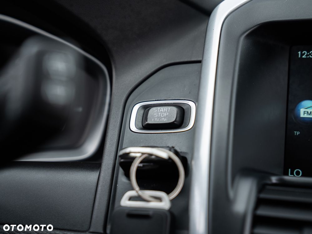 Volvo XC 60 D4 Kinetic - 33