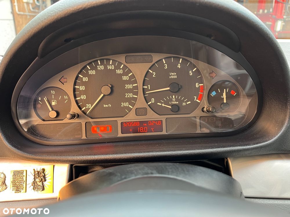 BMW Seria 3 316i - 9