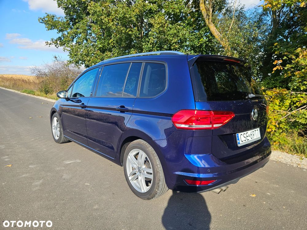 Volkswagen Touran - 5