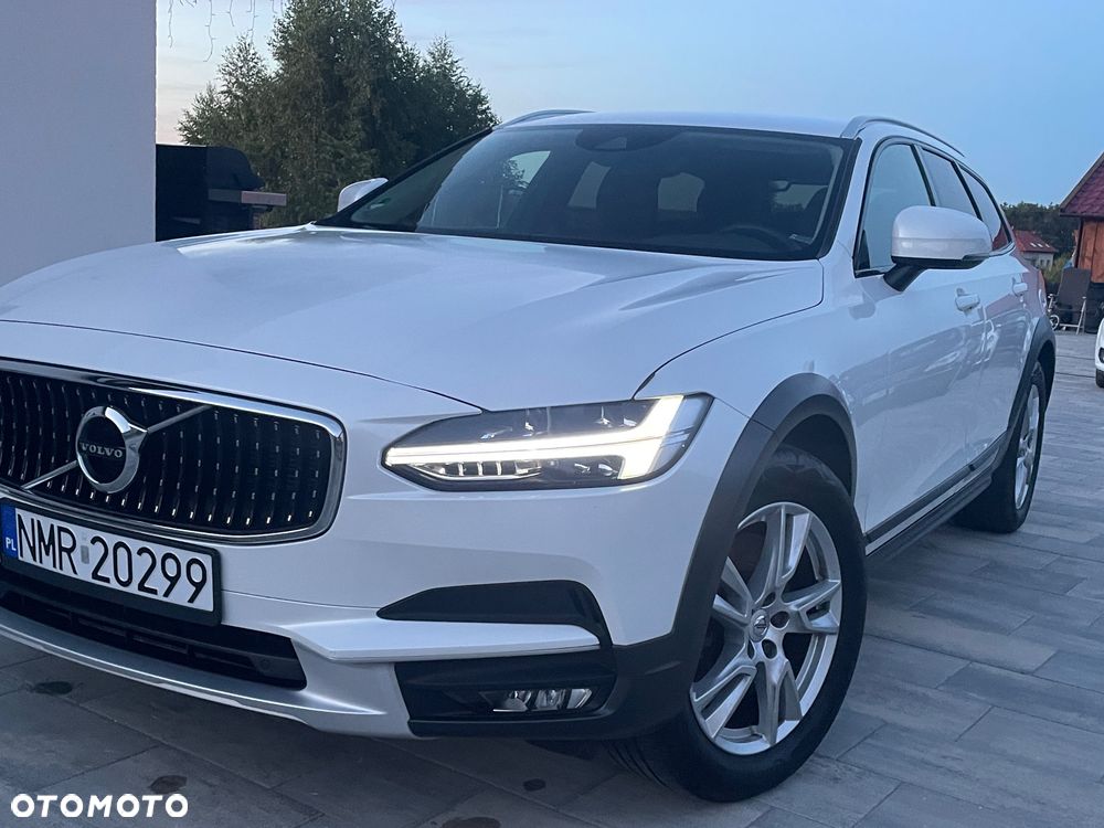 Volvo V90 Cross Country D5 AWD Geartronic Pro - 2