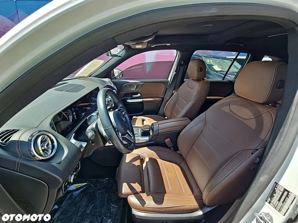 Mercedes-Benz GLB 250 4Matic 8G-DCT AMG Line - 6