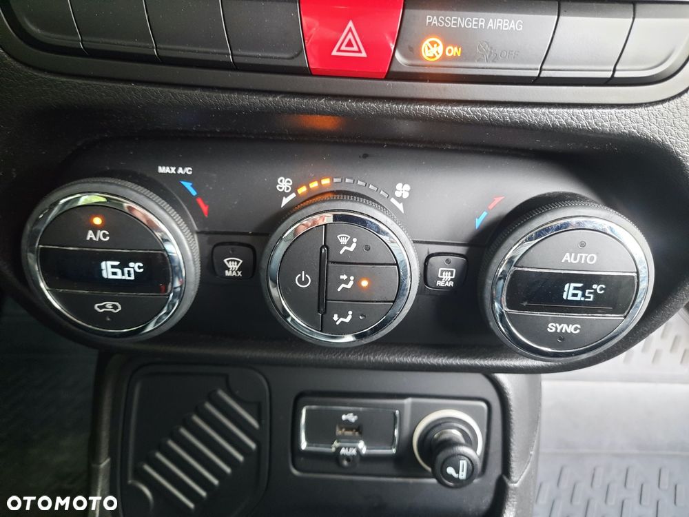 Jeep Renegade 1.6 E-torQ Longitude - 24