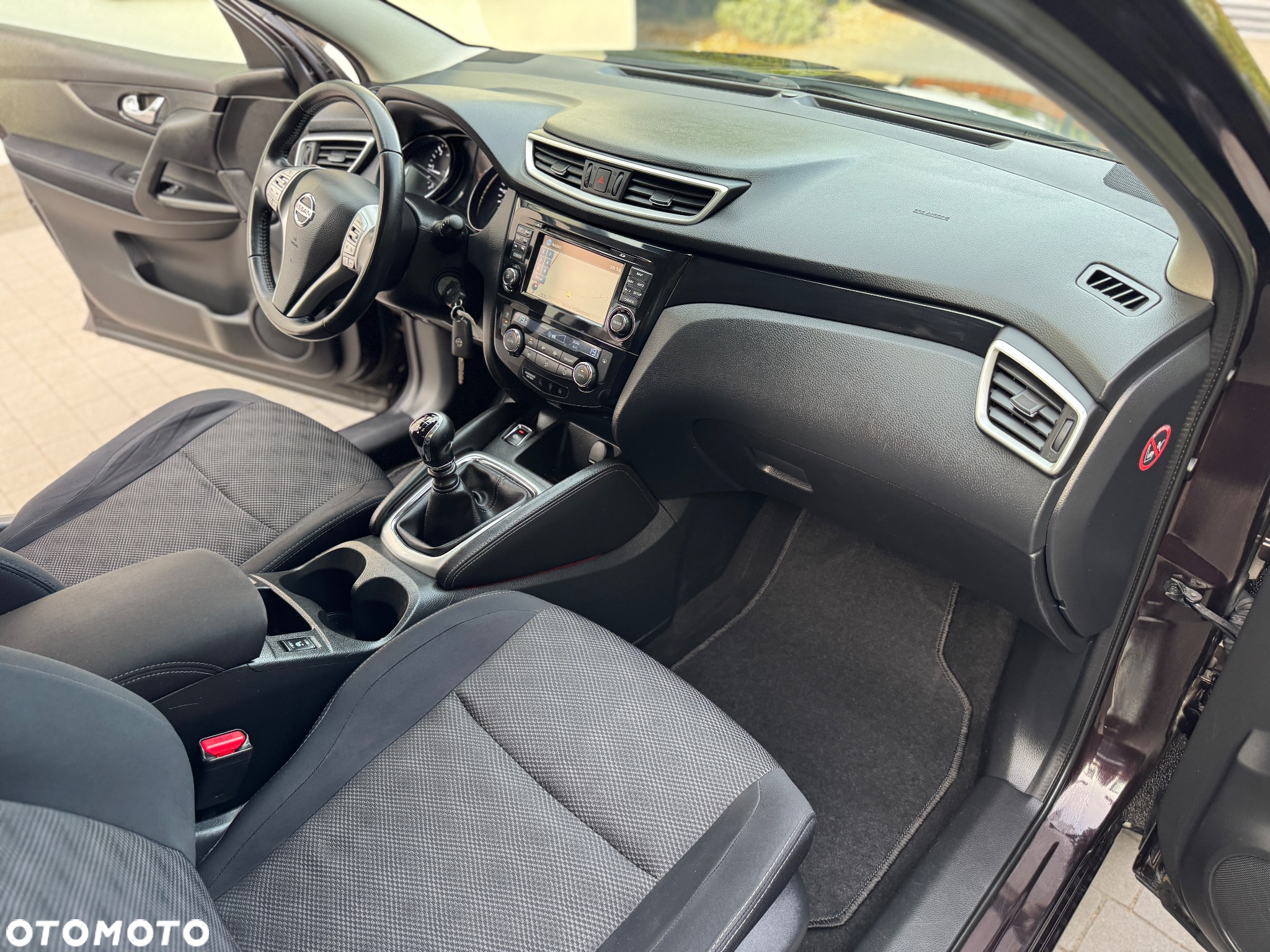 Nissan Qashqai 1.6 DCi N-Vision EU6 - 11