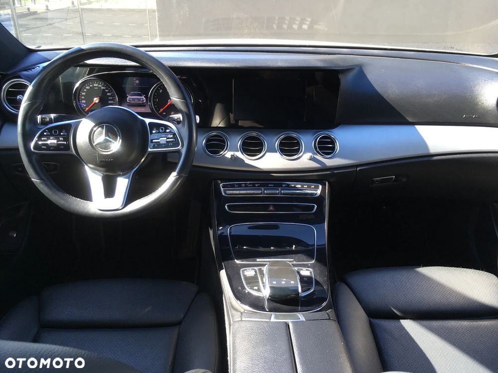 Mercedes-Benz Klasa E 220 d 9G-TRONIC Avantgarde - 12