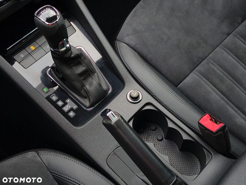 Skoda Octavia 2.0 TDI L&K DSG - 10