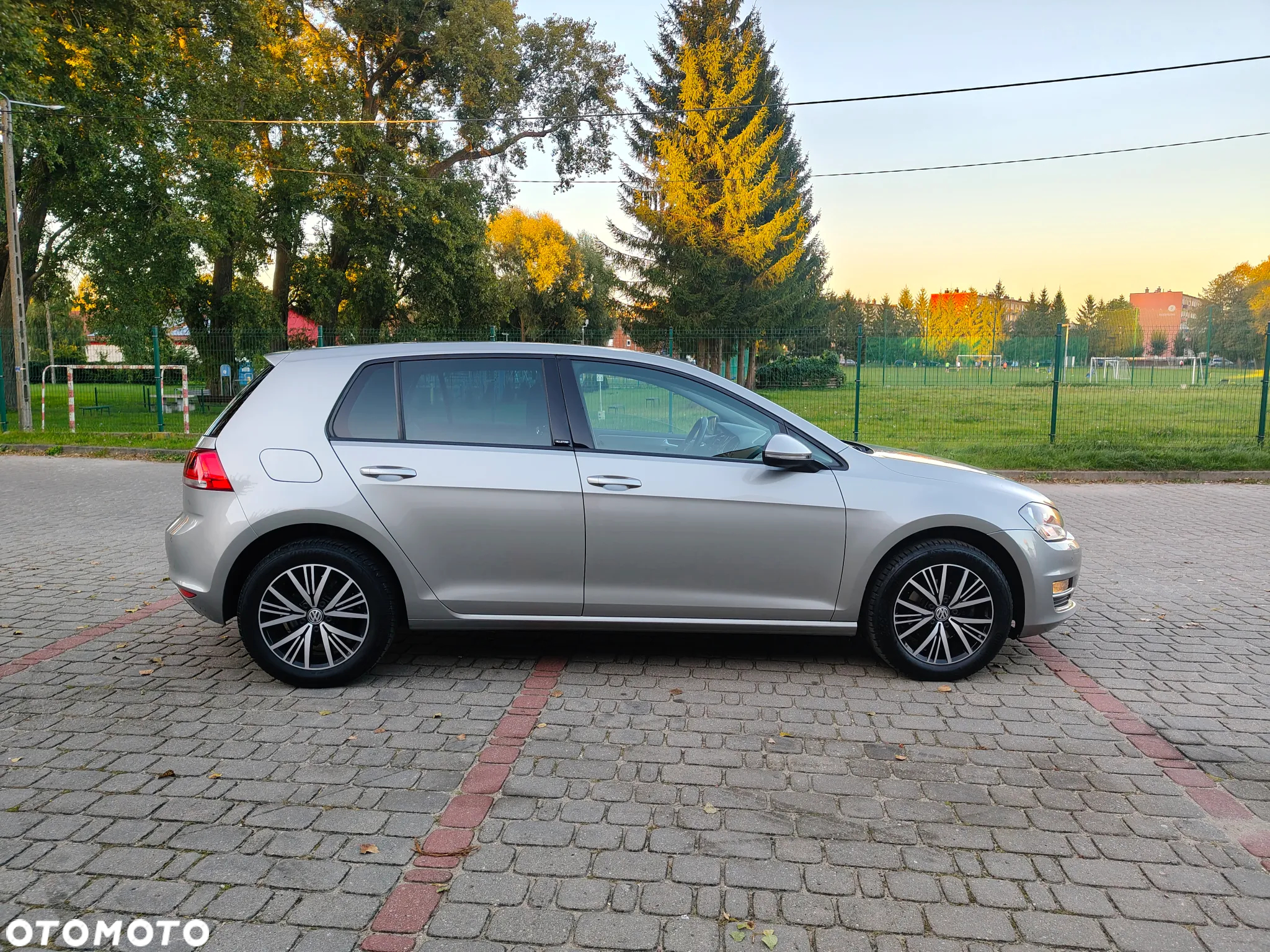 Volkswagen Golf 1.2 TSI BlueMotion Technology Allstar - 5