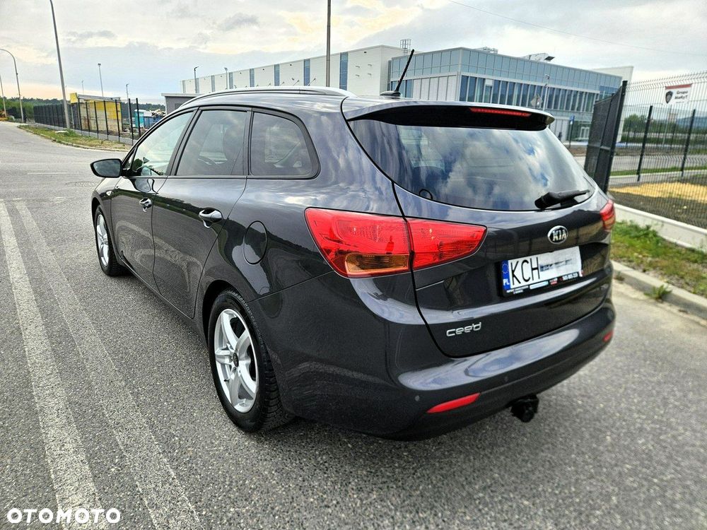 Kia Ceed 1.6 CRDi 128 Dream-Team Edition - 7