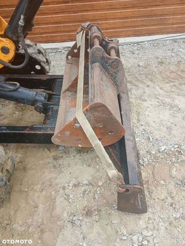 JCB 8025 - 11