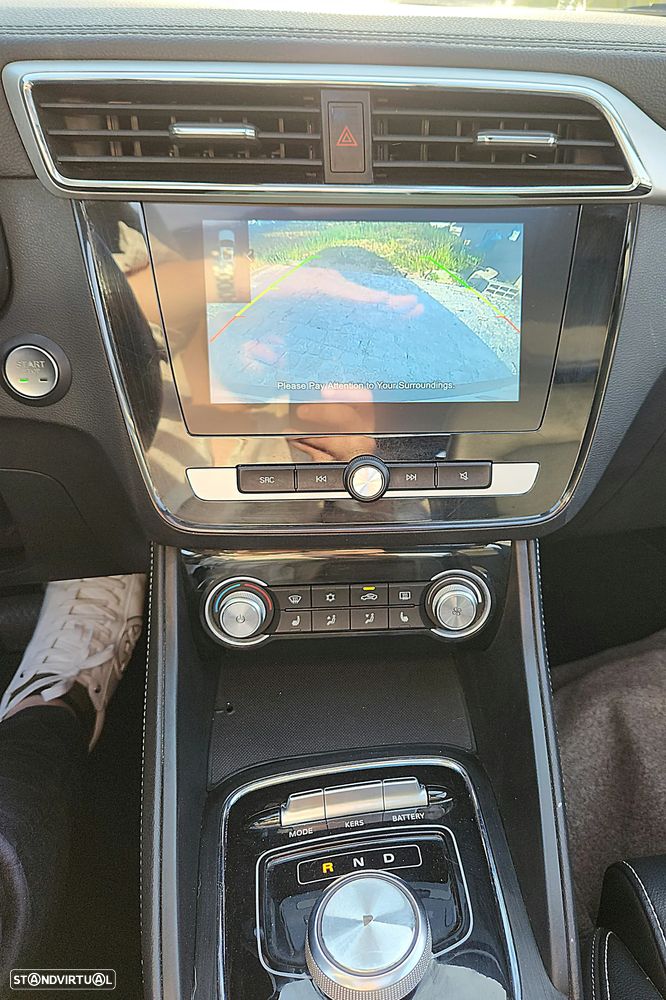 MG ZS EV 44.5 kWh Luxury - 10