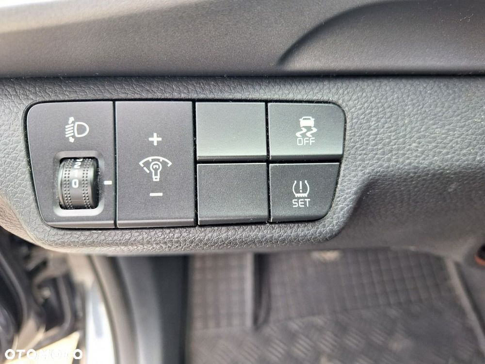 Kia Stonic 1.4 L - 17