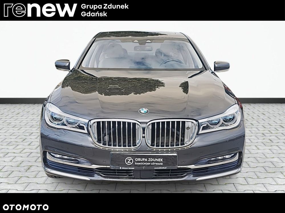 BMW 7 Series 2015 photo 3