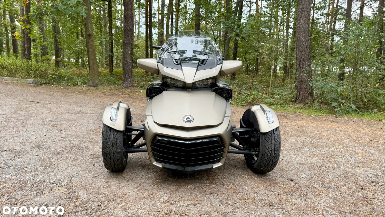 Can-Am Spyder - 10