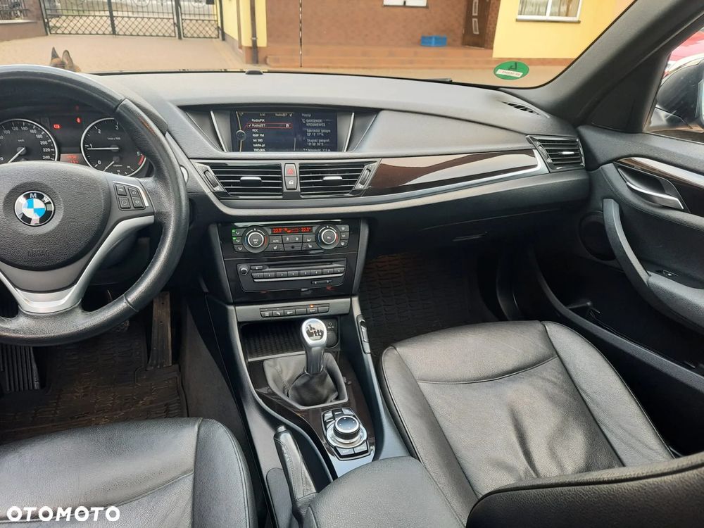 BMW X1 sDrive20d xLine - 24