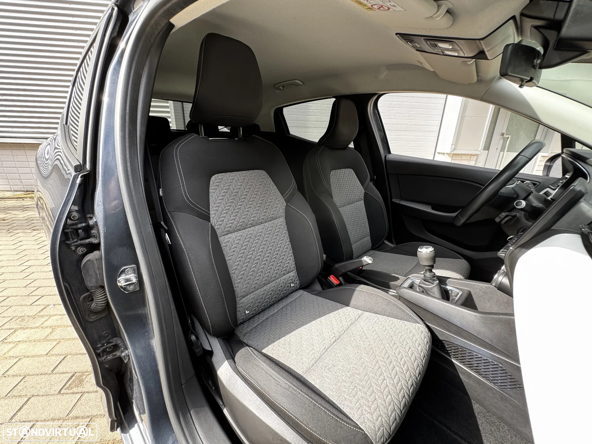 Renault Clio 1.0 TCe Limited - 27