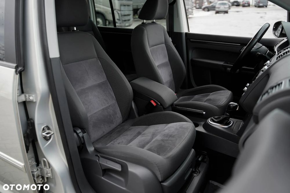 Volkswagen Touran 2.0 TDI DPF DSG R-Line Edition - 15