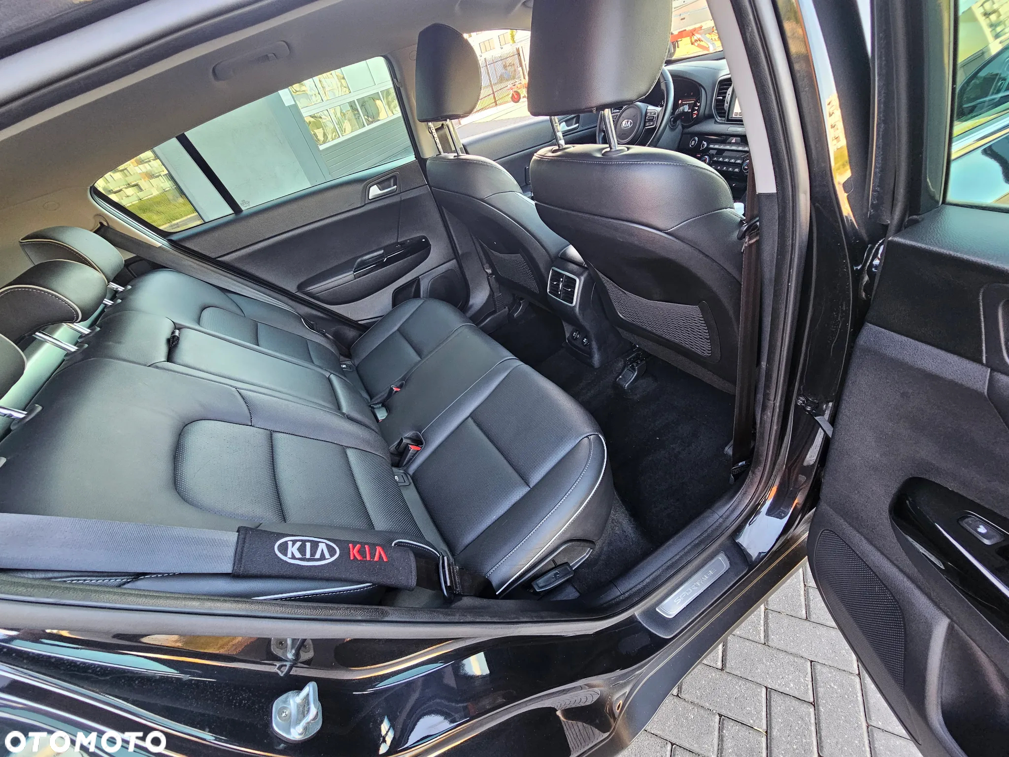 Kia Sportage 1.6 GDI Black Edition 2WD - 32