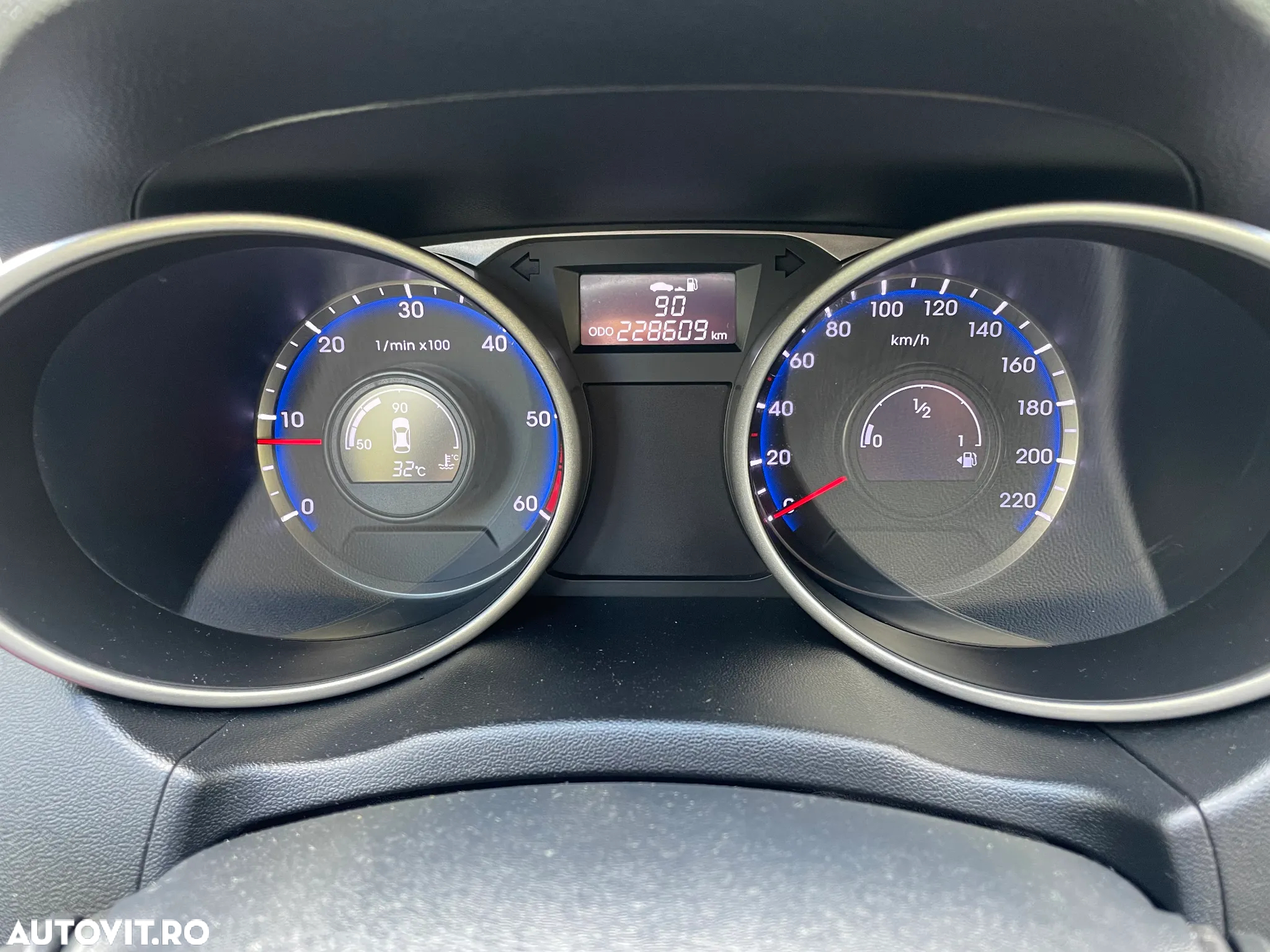 Hyundai ix35 1.7 CRDI 2WD blue Comfort - 8