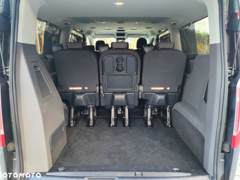 Ford Tourneo Custom 2.0 EcoBlue L2 Titanium - 34
