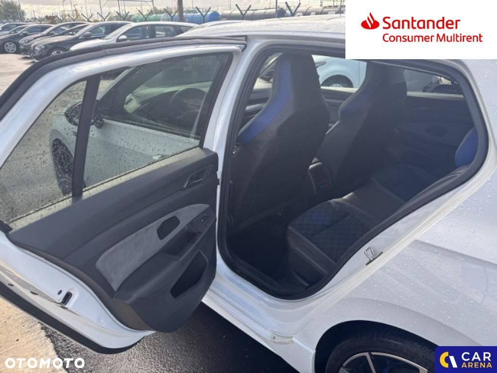 Volkswagen Golf - 25