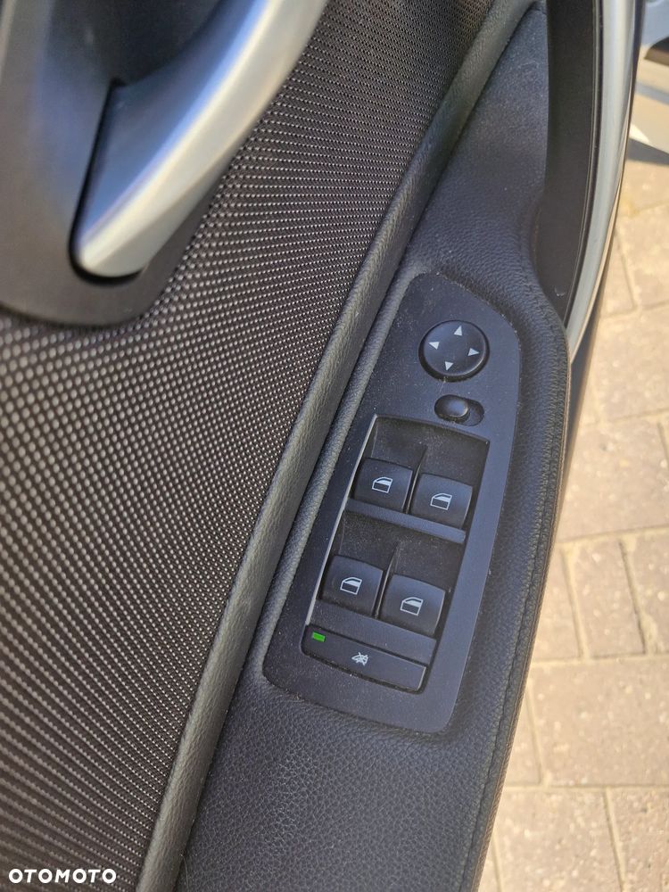 BMW Seria 1 120d DPF Edition Lifestyle - 15