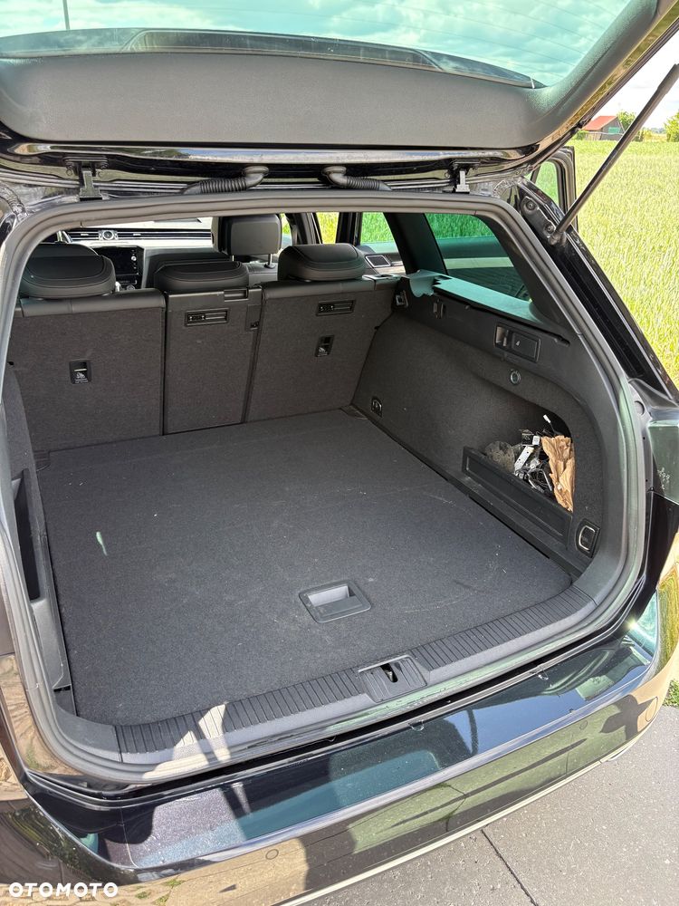 Volkswagen Passat 2.0 TDI Elegance DSG - 27