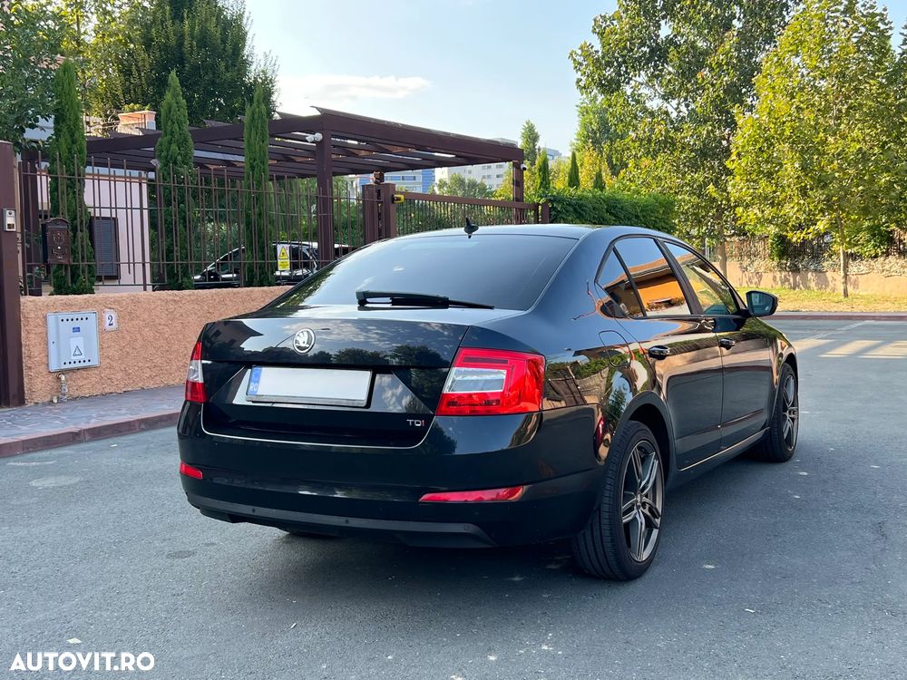 Skoda Octavia 2.0 TDI ELEGANCE DSG - 7