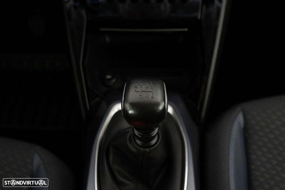 Peugeot 2008 1.2 PureTech Allure Pack - 26