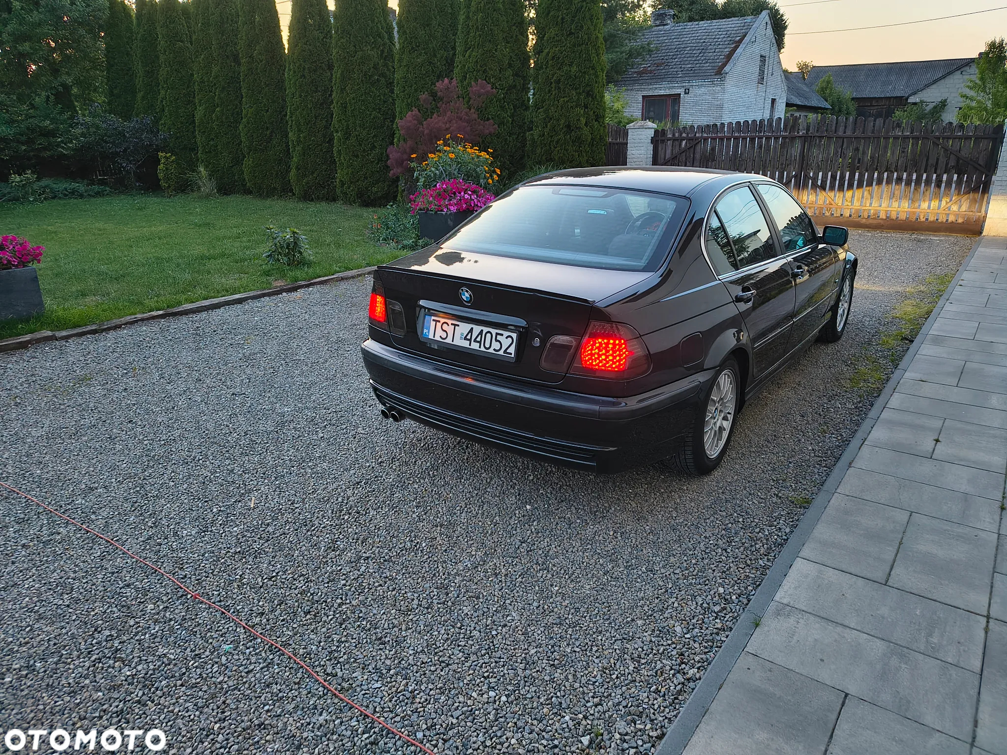 BMW Seria 3 323i - 13