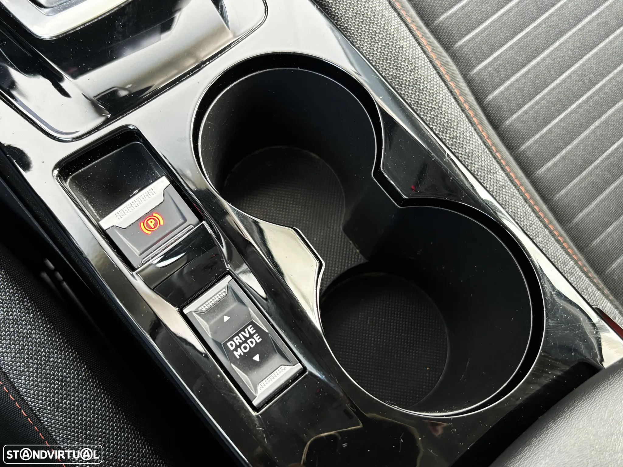 Peugeot e-208 50 kWh Active Pack - 38