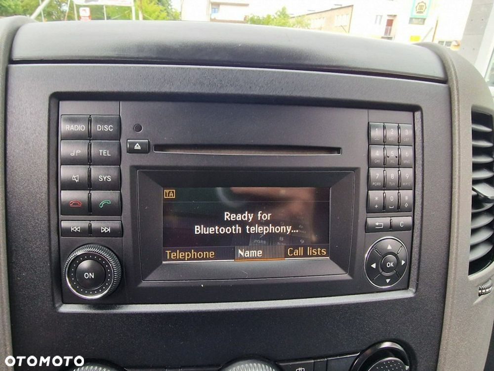 Mercedes-Benz Sprinter - 13