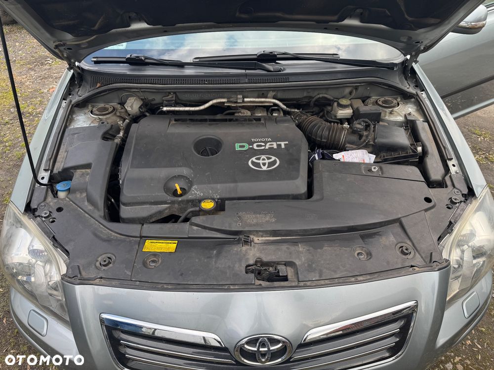 Toyota Avensis 2.2 D-CAT Sol plus NAVI - 13