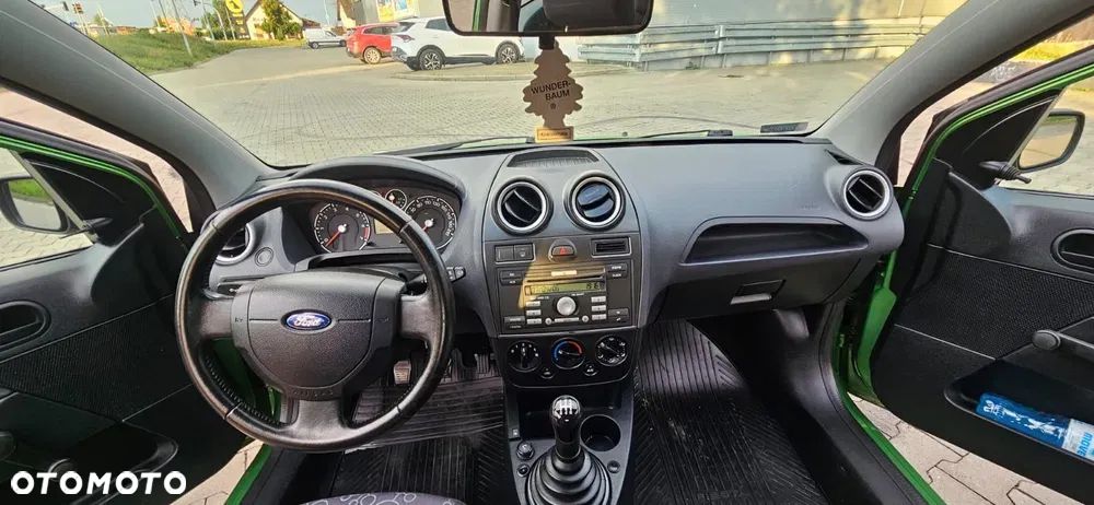 Ford Fiesta 1.3 Ambiente - 7