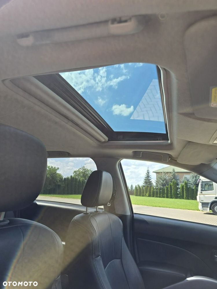 Mitsubishi Outlander - 25