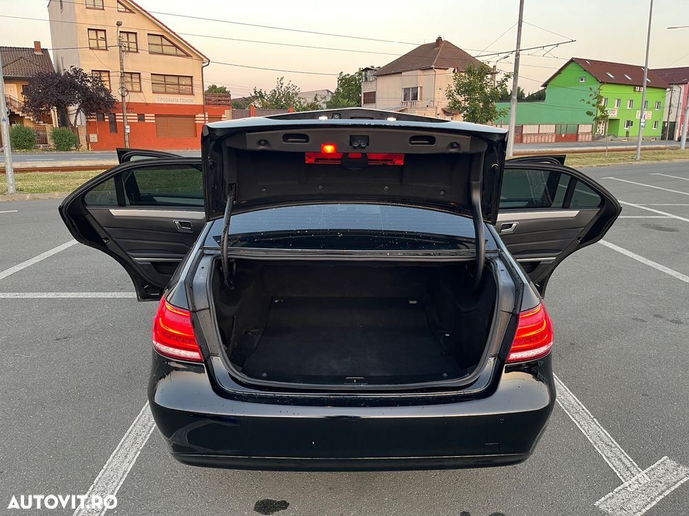 Mercedes-Benz E 220 BlueTEC 9G-TRONIC - 12