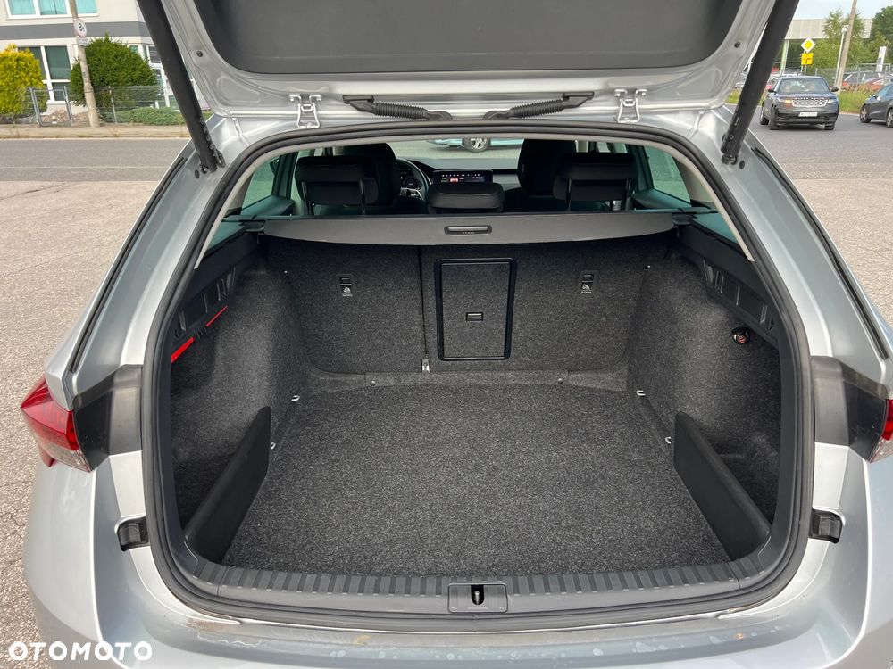 Skoda Octavia 1.5 TSI mHEV Selection DSG - 11