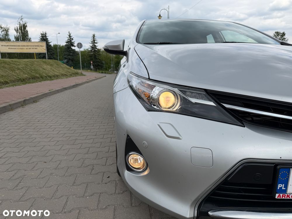 Toyota Auris 2.0 D-4D Premium Comfort - 7