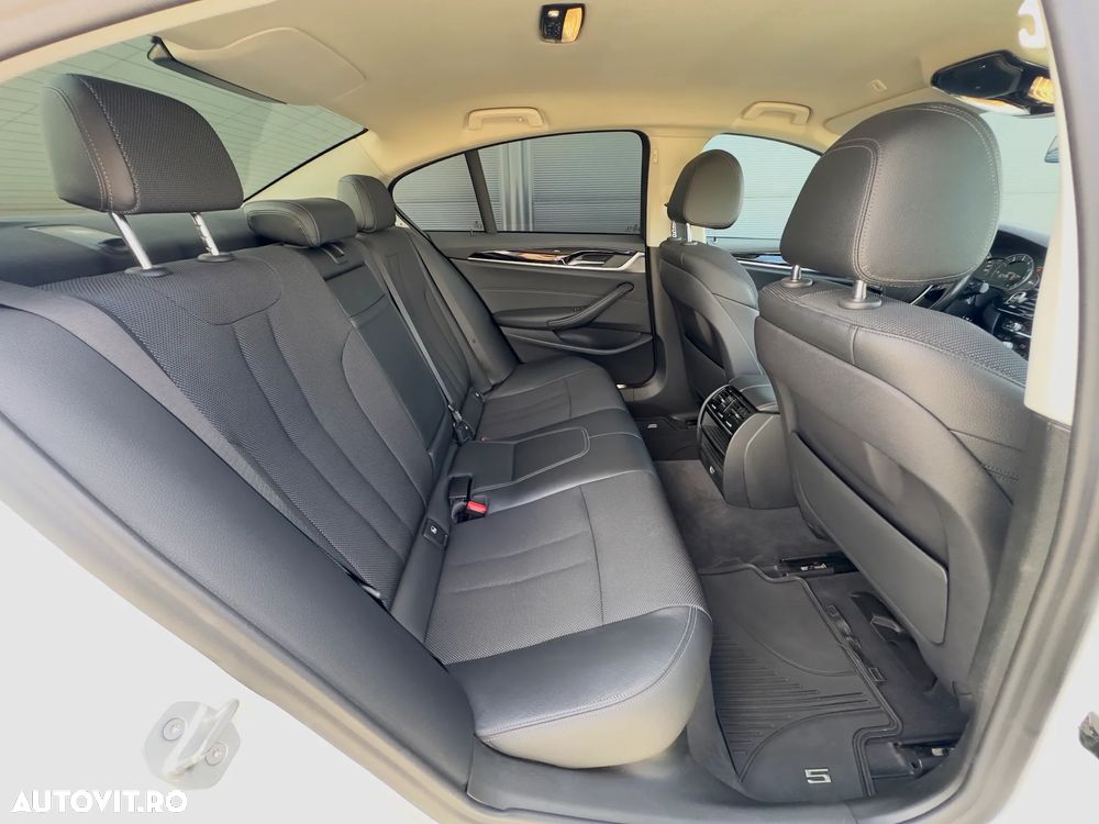 BMW Seria 5 530i xDrive AT - 19
