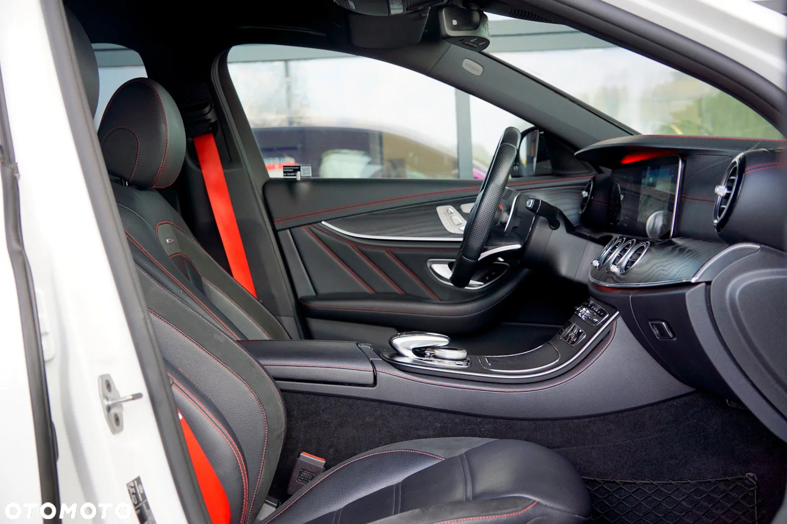Mercedes-Benz Klasa E 53 AMG 4Matic AMG Speedshift 9G-MCT - 22