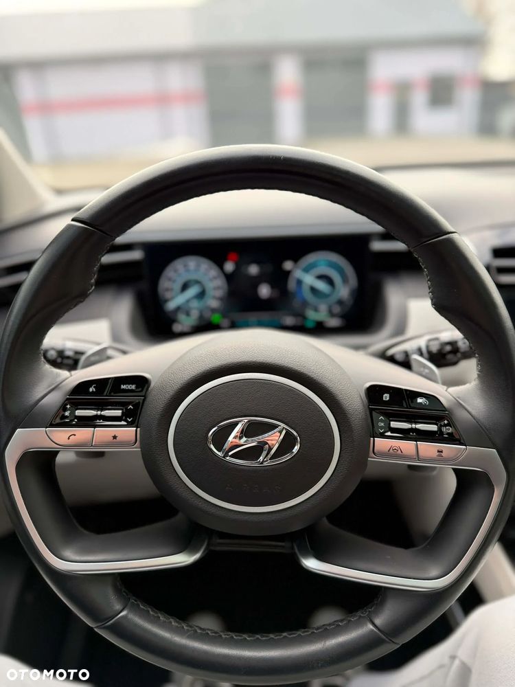 Hyundai Tucson 1.6 T-GDi HEV Smart 4WD - 16