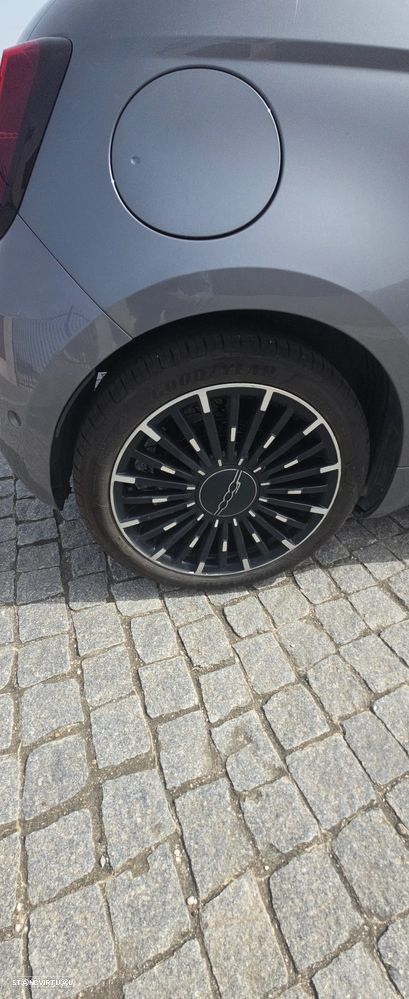 Fiat 500e 42kWh ICON - 8