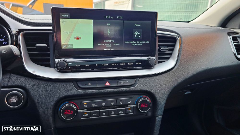 Kia Ceed SW 1.6 CRDi MHEV Drive+SRF - 11