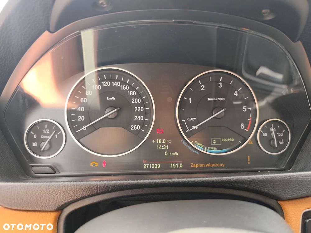 BMW Seria 3 320d Efficient Dynamics Luxury Line EU6 - 15