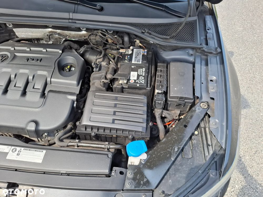 Volkswagen Passat 2.0 TDI BMT Highline DSG7 - 32